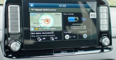 Hyundai Kona Electric z aplikacją do zarządzania autem i sprawdzania stanu naładowania