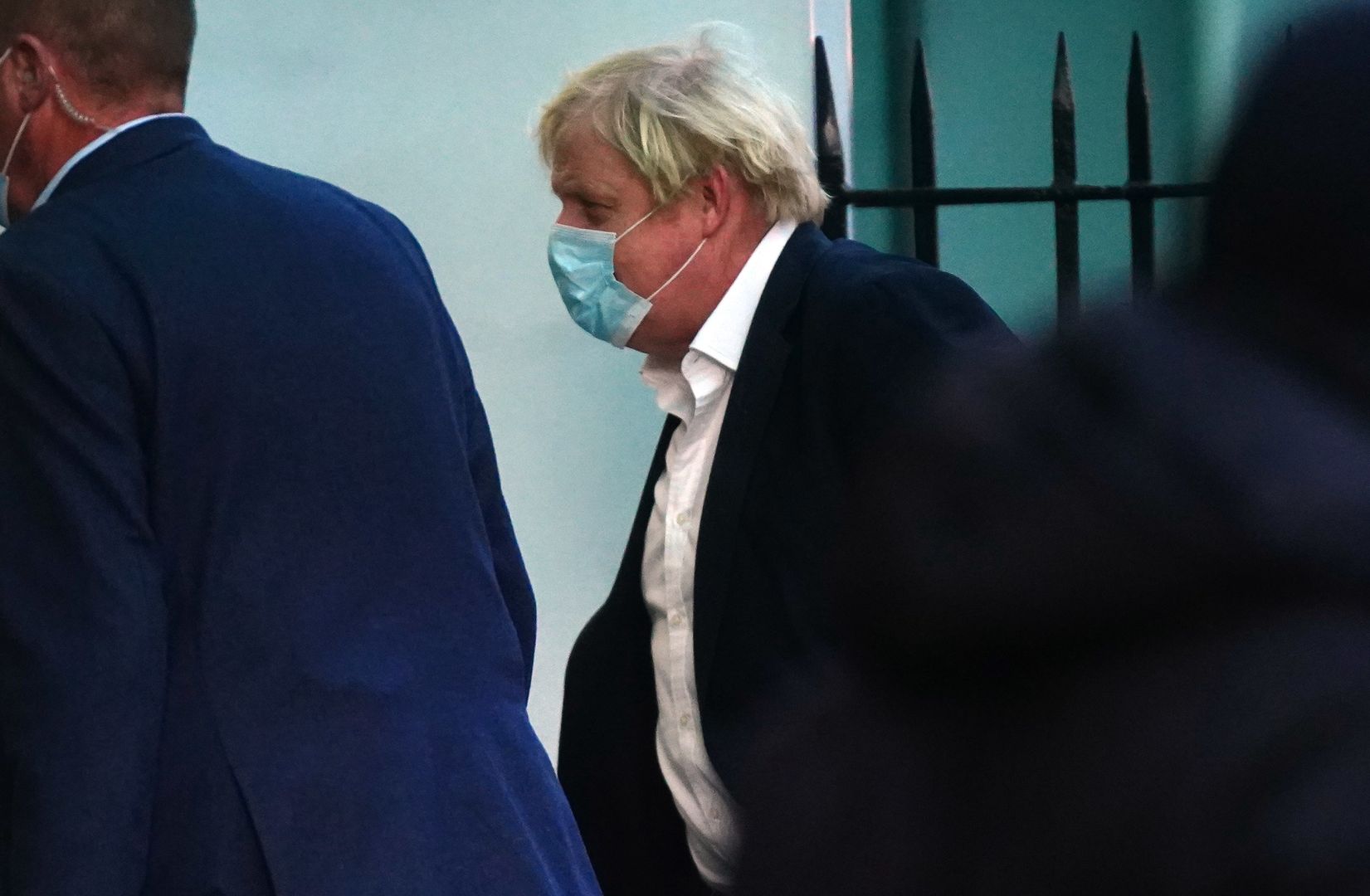 Boris Johnson zapowiada zniesienie izolacji dla chorych na COVID-19