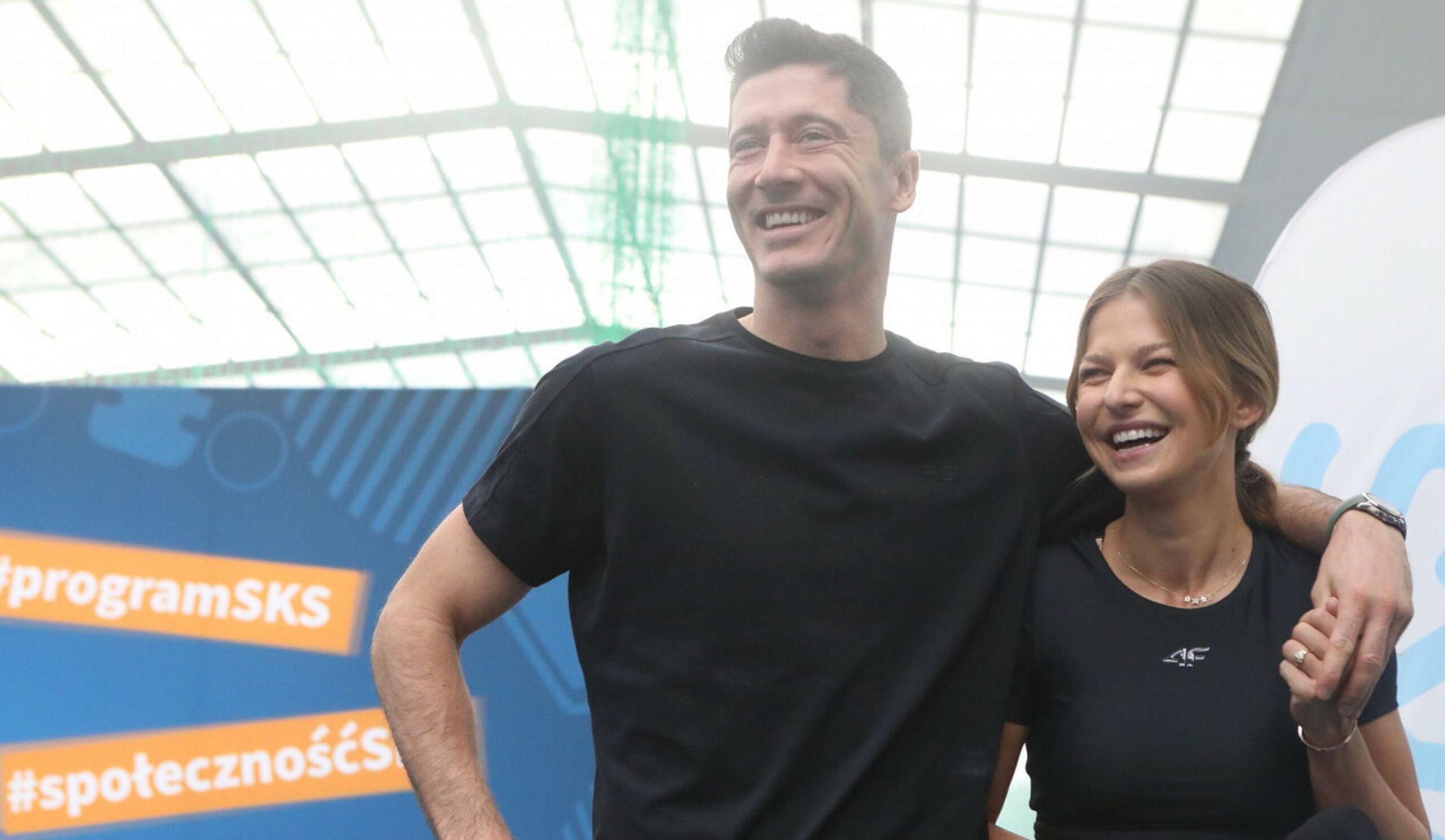 Anna i Robert Lewandowscy trenują z dziećmi
