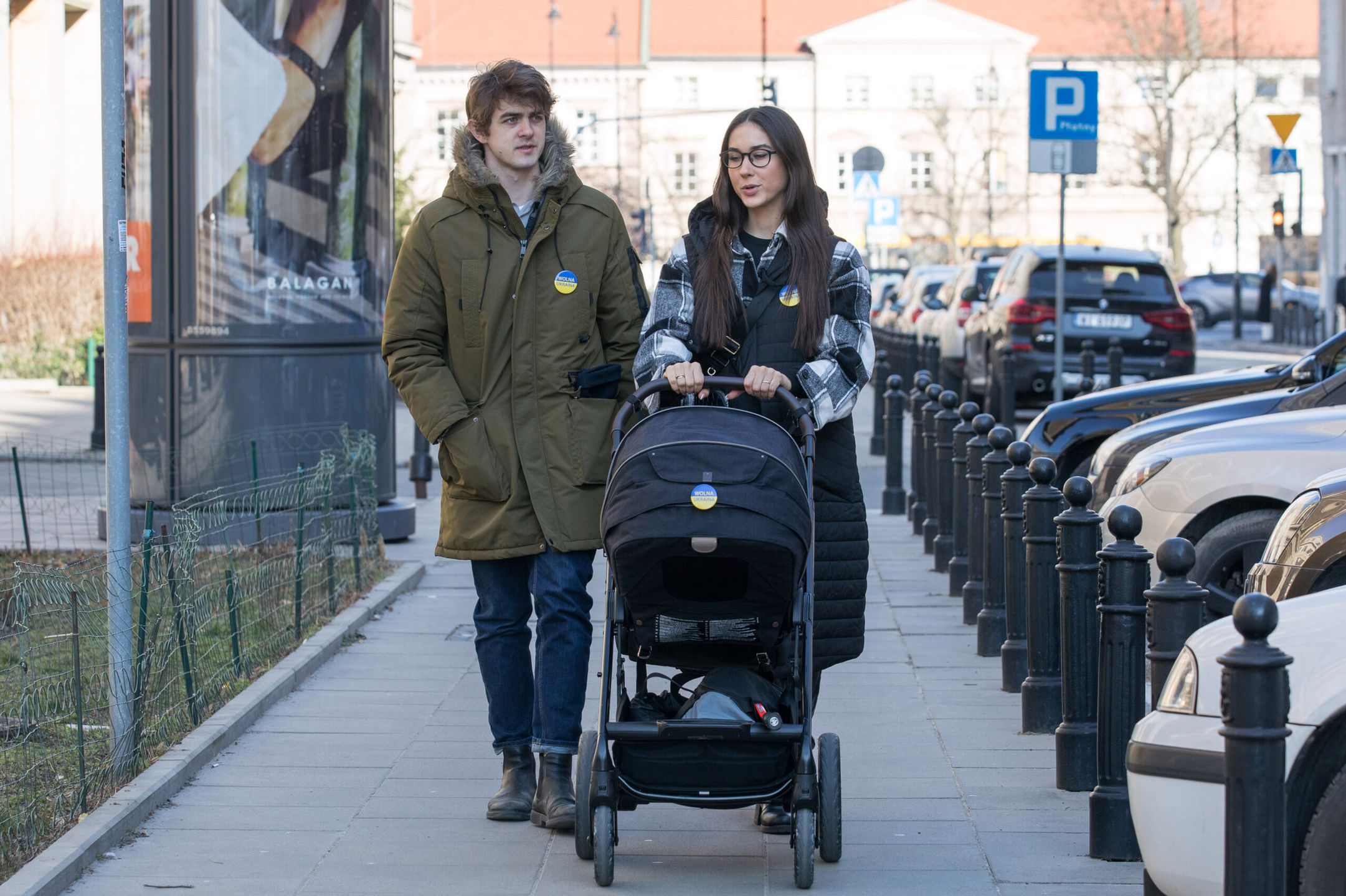 Ida Nowakowska z mężem i synem na spacerze