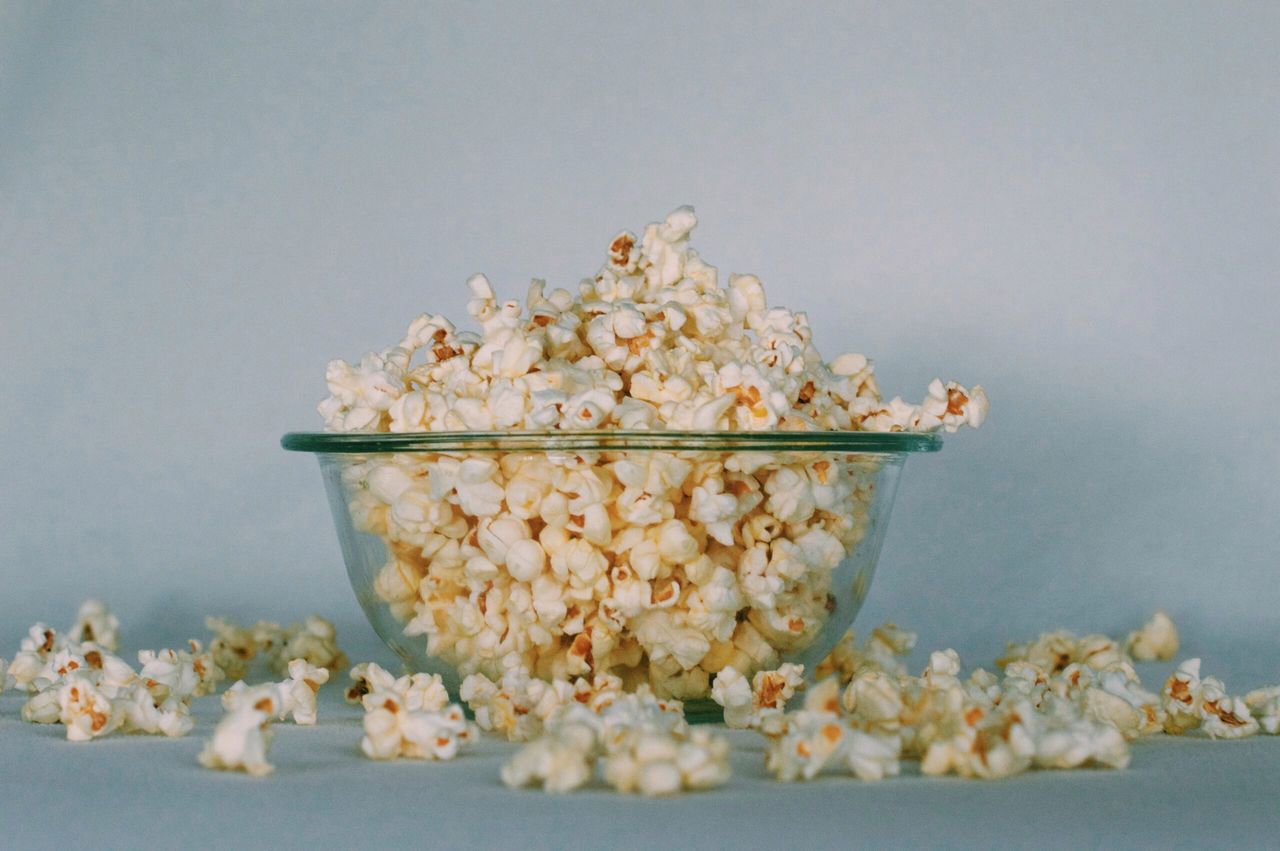 Jak zrobić samemu popcorn do mikrofali, fot. Unsplash