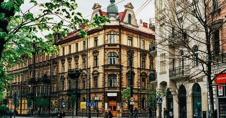 Chmur nie zabraknie. Do Polski wkracza chłodniejszy front