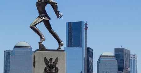 Polscy radni za pozostawieniem na swoim miejscu Pomnika Katyńskiego w Jersey City