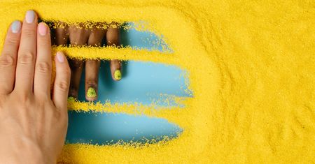 Twój Idealny manicure na letnie miesiące: inspiracje i wskazówki