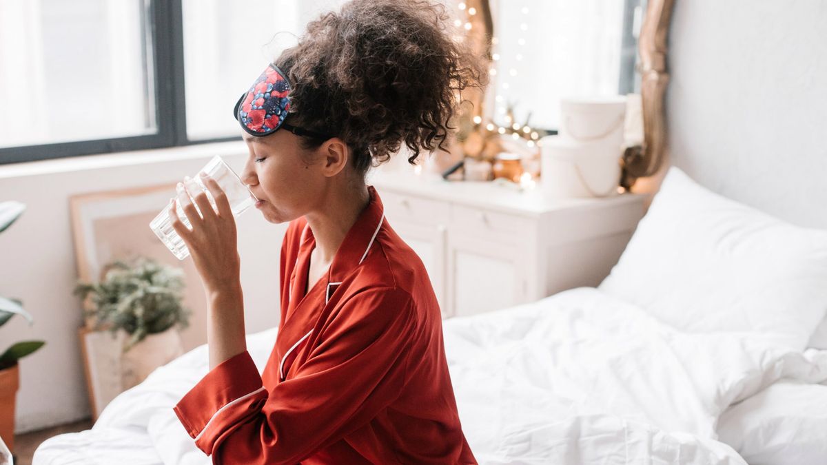 Ciepła woda - pij ją każdego ranka. Fot. Pexels