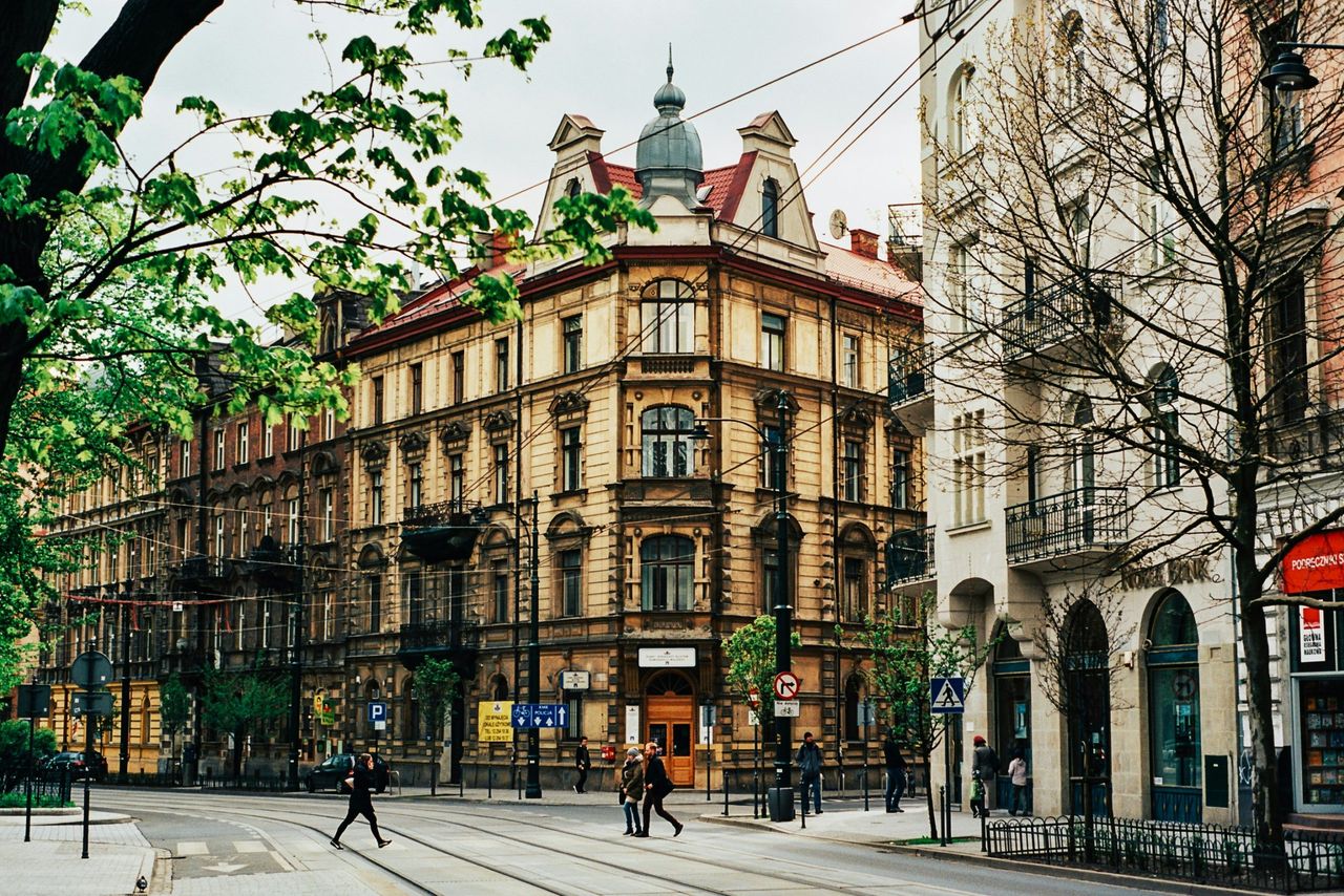 Chmur nie zabraknie. Do Polski wkracza chłodniejszy front