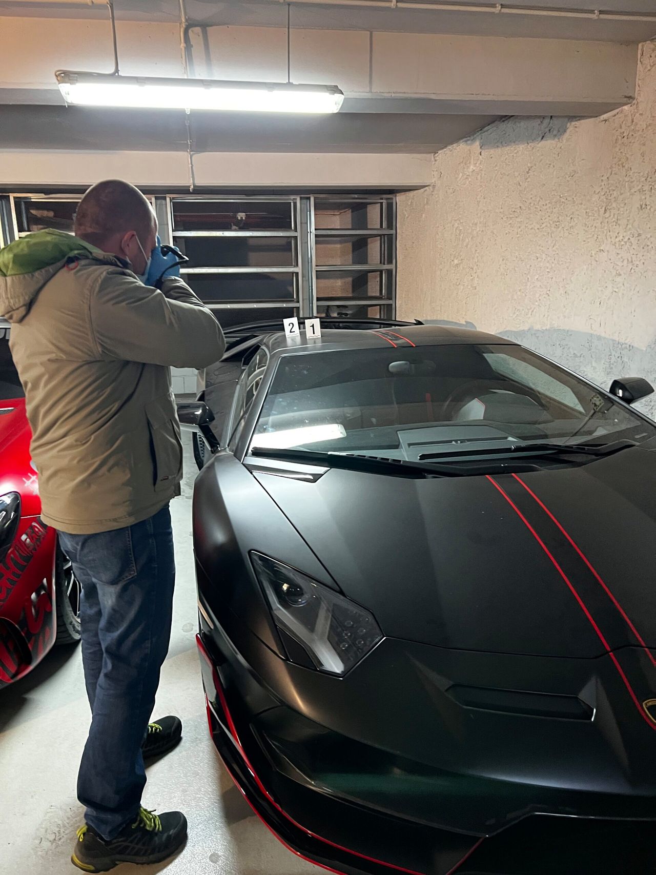Urządził sobie spacer po bardzo rzadkim Lamborghini. Jest nagroda za wskazanie sprawcy.