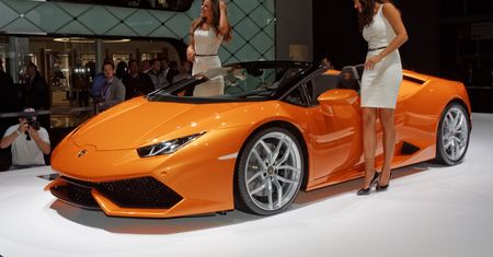 25-latek rozbił wypożyczone lamborghini warte fortunę