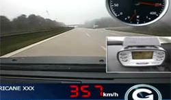 G-Power BMW M5 Hurricane RS jedzie 357 km/h na autostradzie