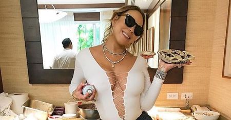 Kiepski Photoshop Mariah Carey. Internauci szydzą