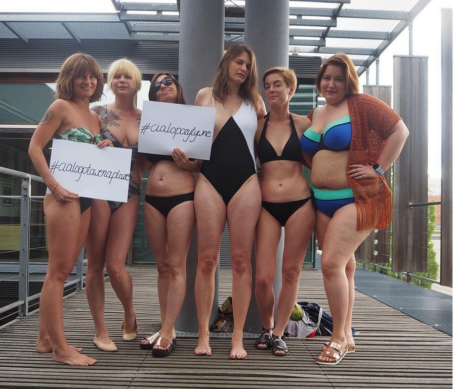Świetna akcja odważnych dziewczyn! Dziennikarki z "Wysokich Obcasów" udowadniają, że kostiumy kąpielowe są dla każdej z nas