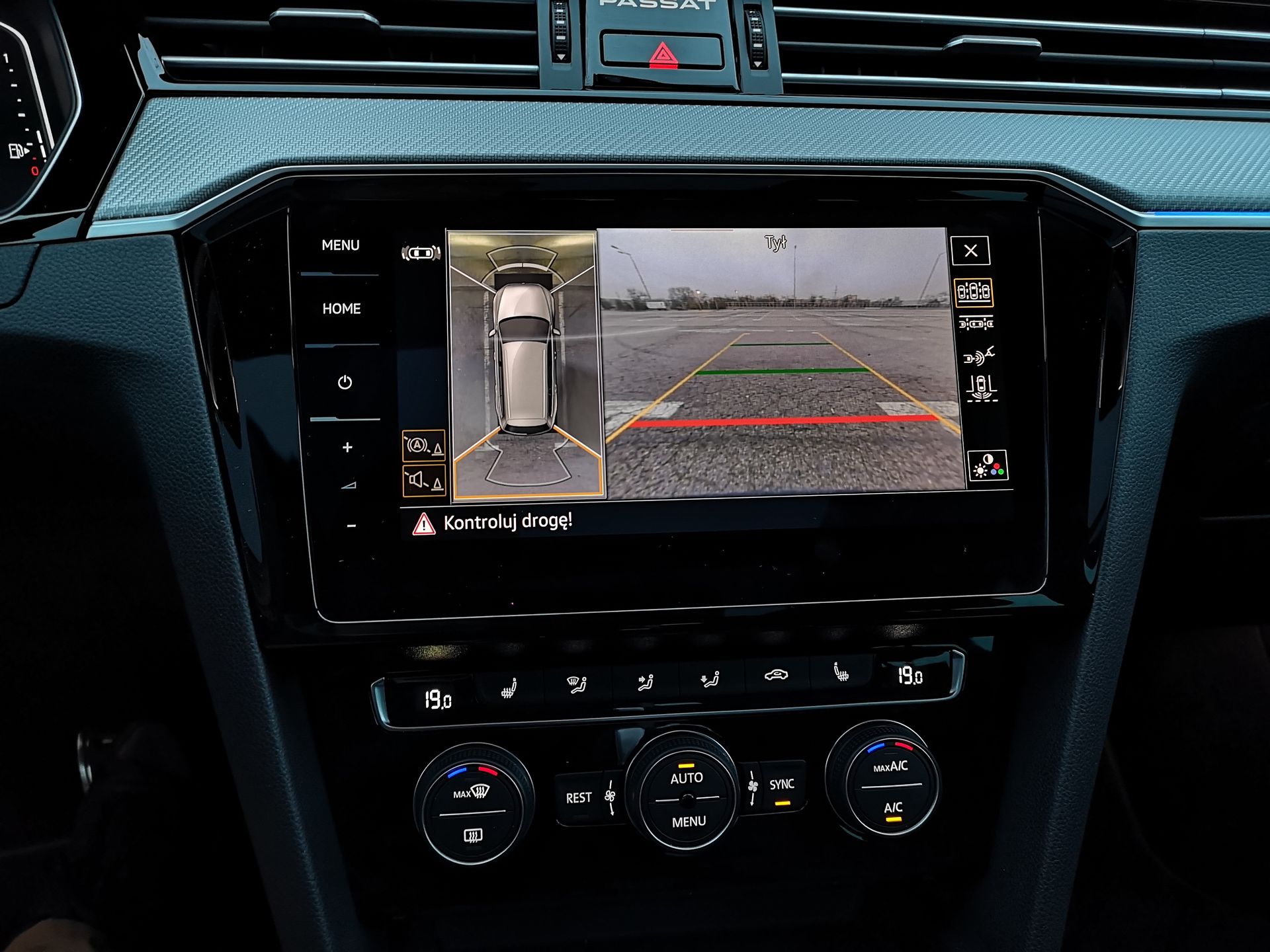 Volkswagen Passat Variant: Kamery 3D i 360 stopni oraz system audio Dynaudio 16