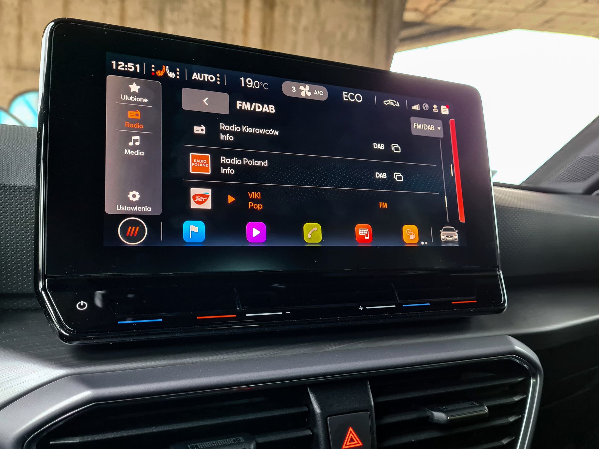 Seat Leon e-HYBRID: System zarządzania energią i sterowanie dotykowe 14