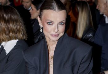 Od tej stylizacji trudno oderwać wzrok. Frędzle grały główną rolę