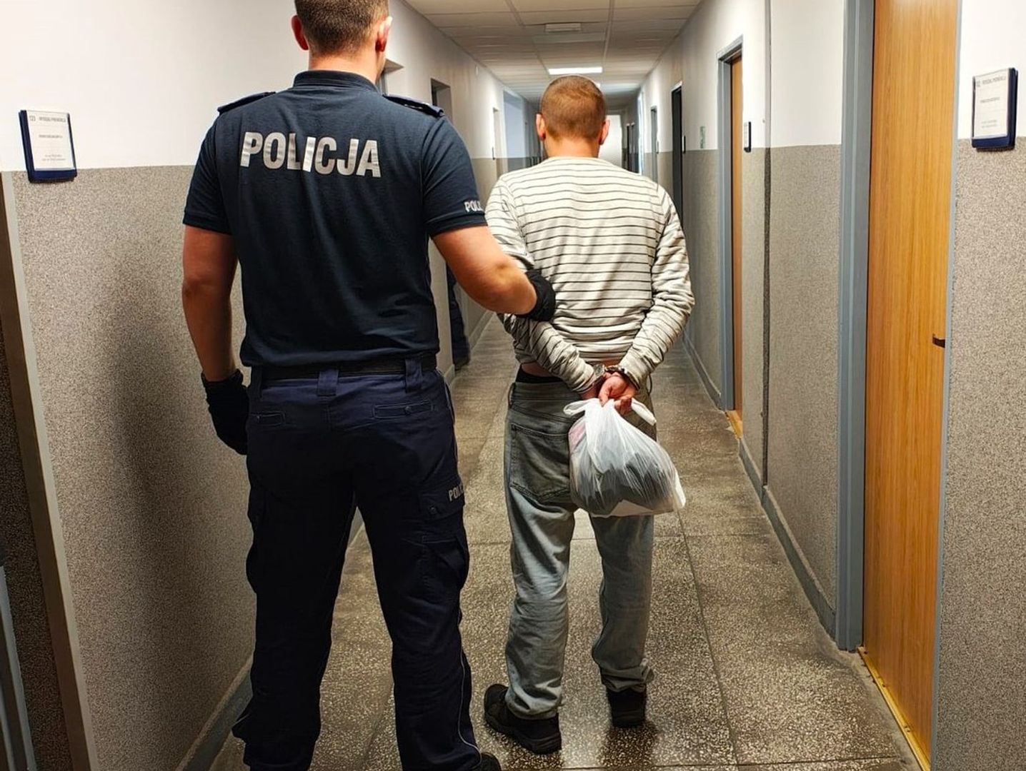 Próba kradzieży w Ksawerowie. 28-latek tłumaczył, że nie ma pieniędzy i nie chce mu się pracować