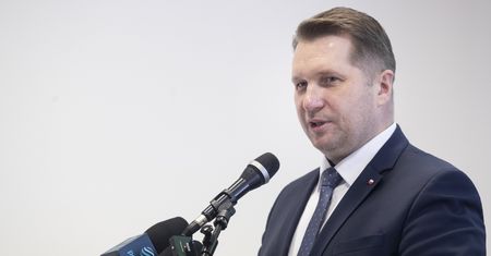 Kolędowanie na Twitterze. Przemysław Czarnek w roli głównej