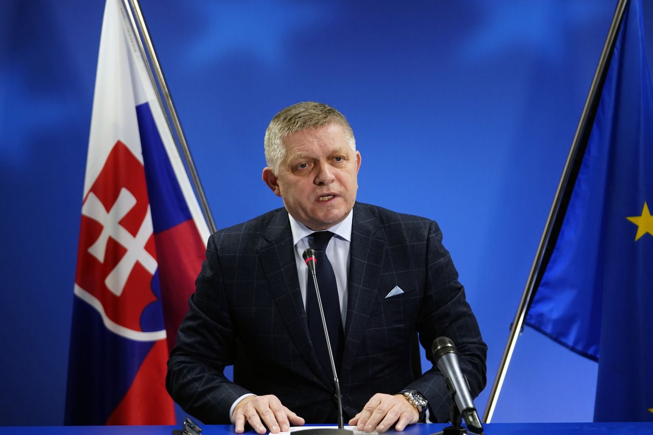 Slovakia's PM accuses Zelensky of €500M bribe for NATO support