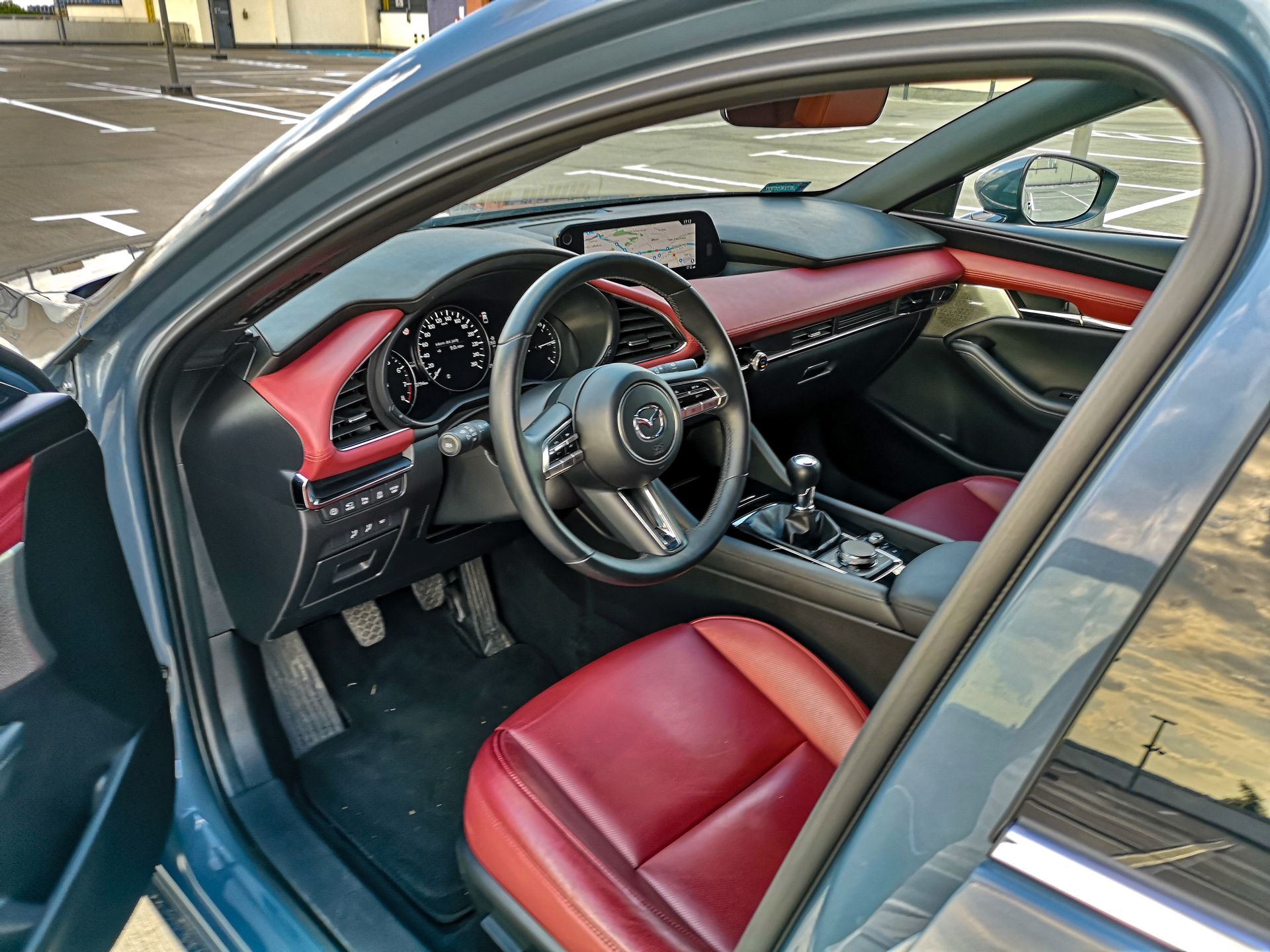 Mazda 3 Sky-X: Kamery 360 stopni, Android Auto i audio Bose Premium 4