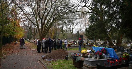Koronawirus. Rośnie liczba pogrzebów. Nawet 2 tygodnie czekania na pochówek