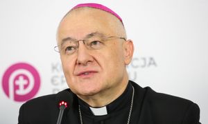 Biskup o atakach w polskich szkołach. "Apeluję"