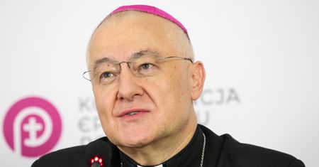 Biskup o atakach w polskich szkołach. "Apeluję"
