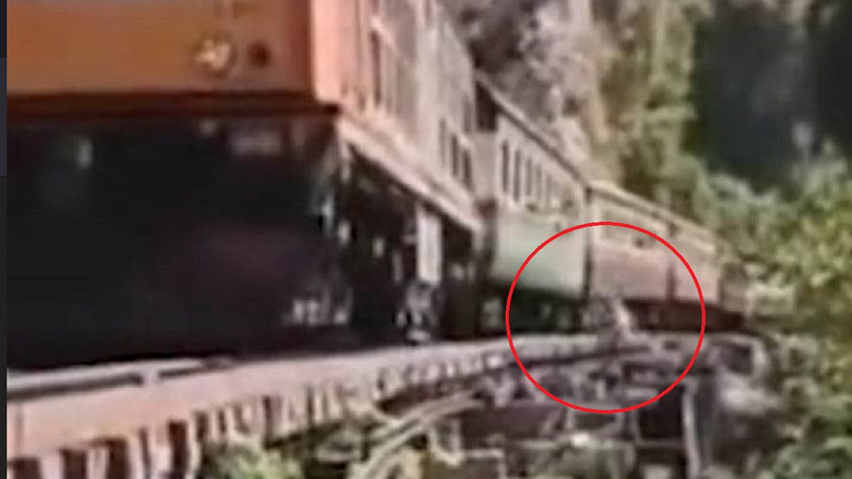 45-latek wypadł z pociągu.