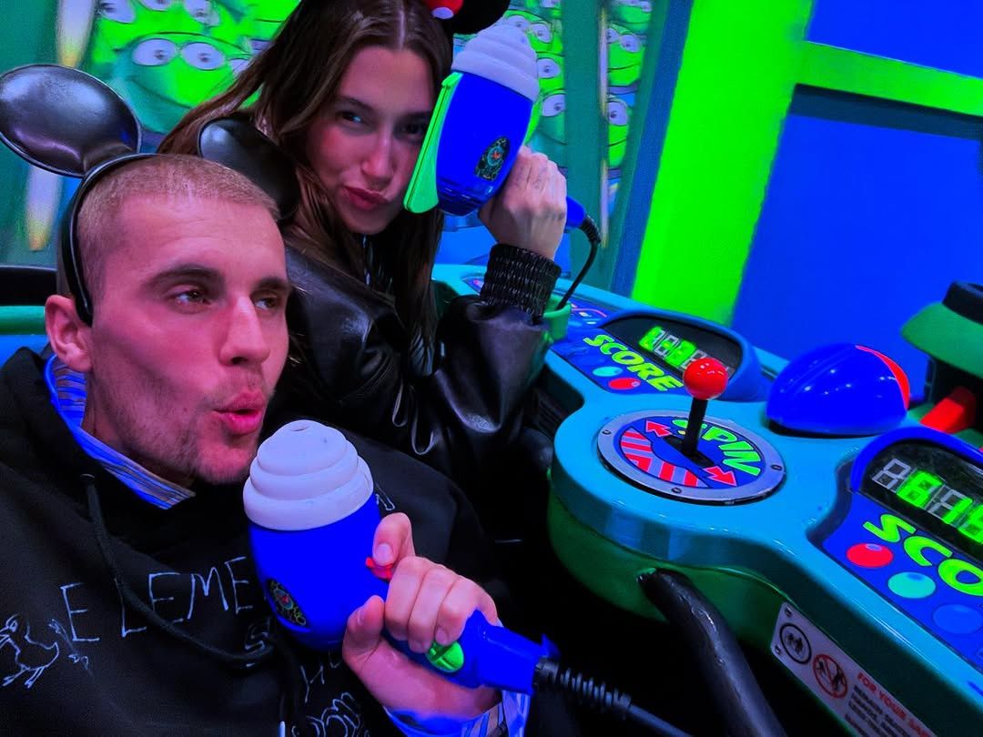 Bieberowie uciszają plotki, bawiąc się w Disneylandzie