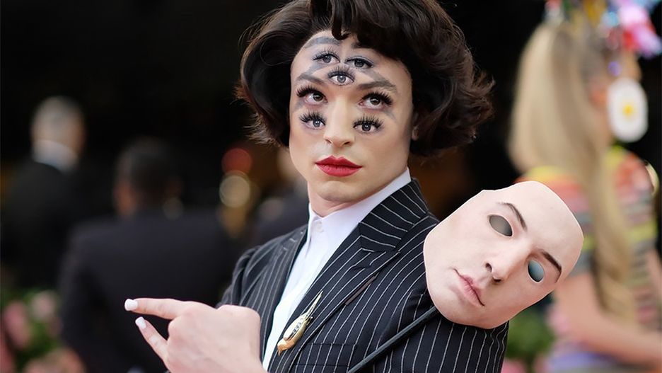 Ezra Miller na Met Gala  w Nowym Jorku