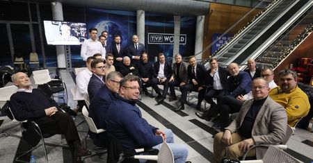 PiS blokuje przejęcie TVP. "Są u nas posłowie gotowi siedzieć tu nawet w święta i sylwestra"