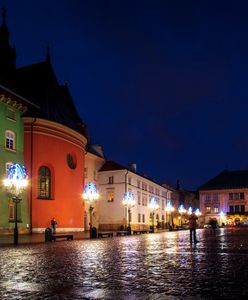 Nocny burmistrz wprowadza zmiany w polskim mieście