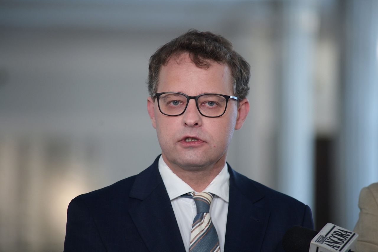 Ekspert o sprawie Romanowskiego. "Pośpiech wskazany przy łapaniu pcheł"