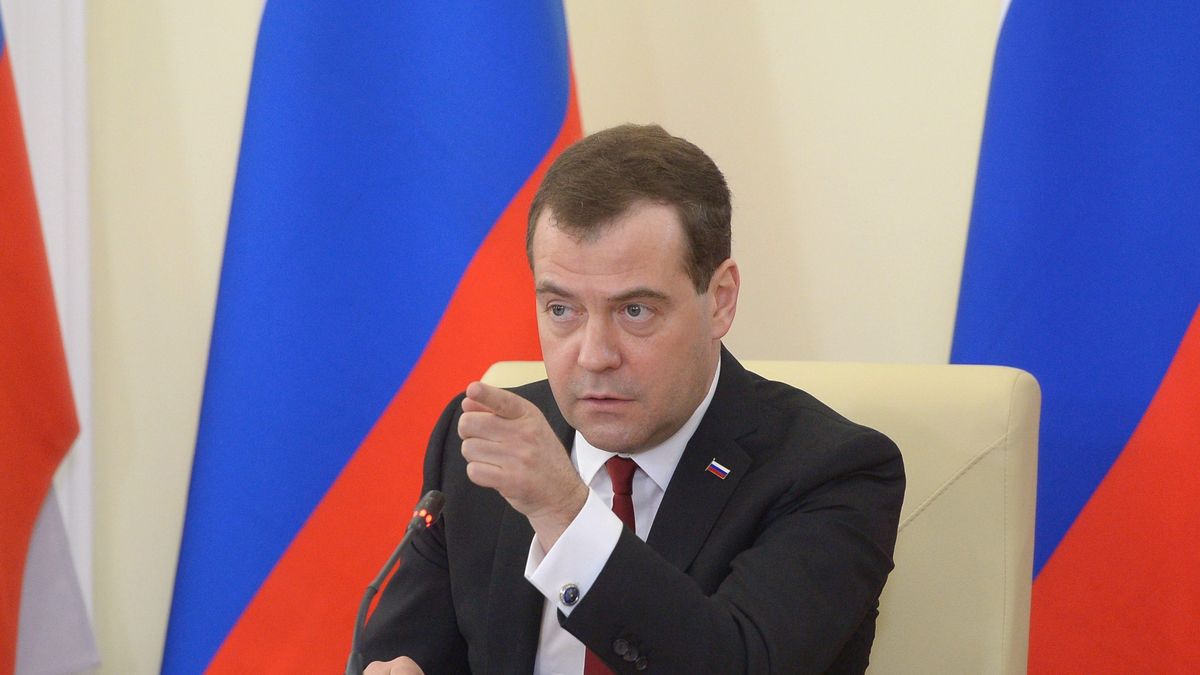 Dimitrij Miedwiediew zagroził uczniom