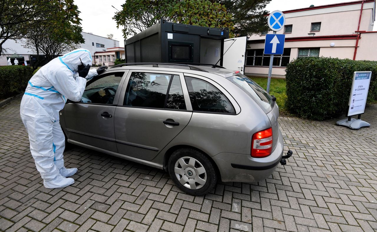 Koronawirus w Polsce. Wrocław i Dolny Śląsk. Kolejny rekord zakażeń. Ponad 13 tys. nowych przypadków