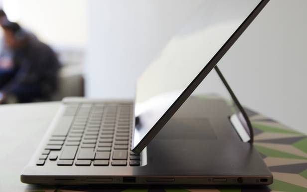 Acer Aspire R7. Najbardziej przekombinowany laptop tego roku? 2