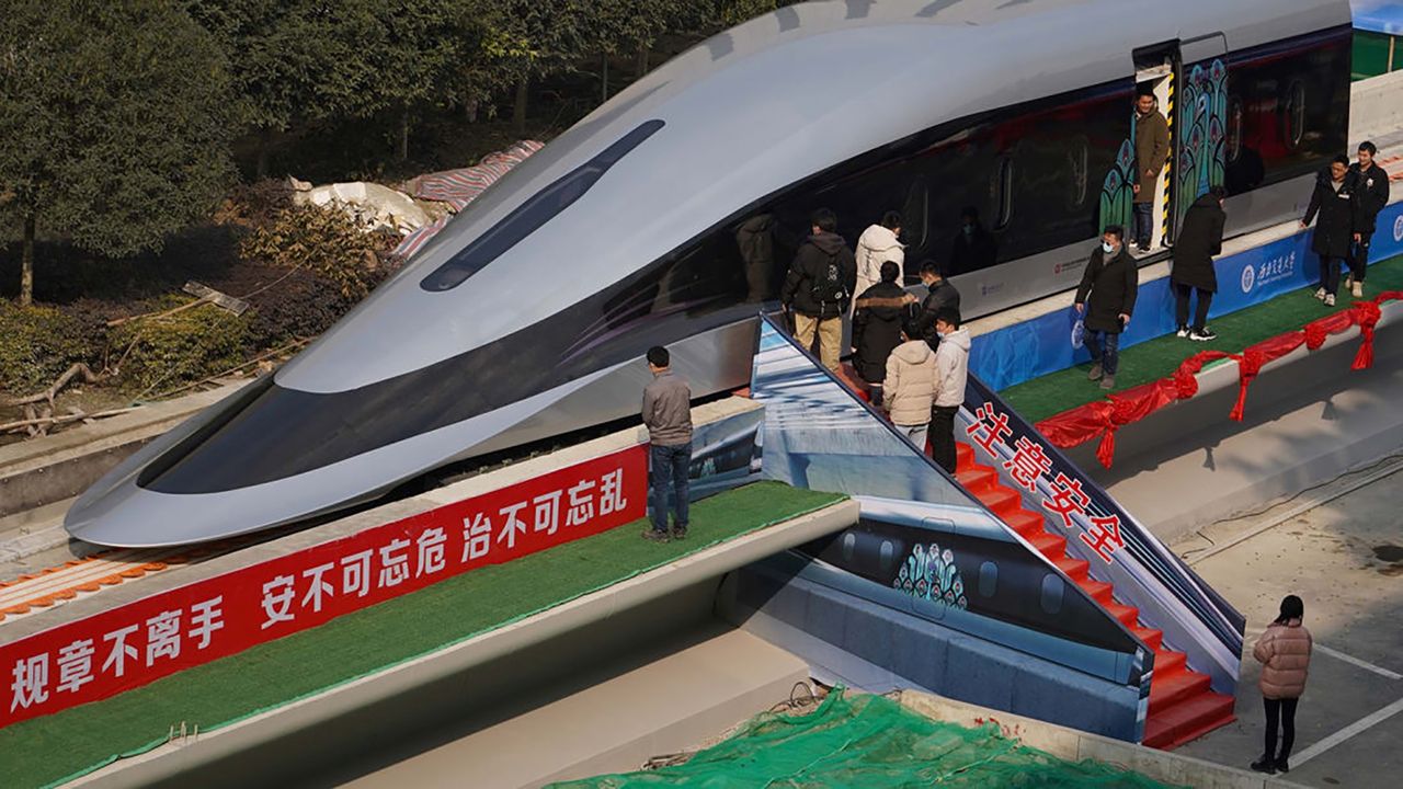 620 km/h. Z taką prędkością jeździ najnowszy pociąg z Chin