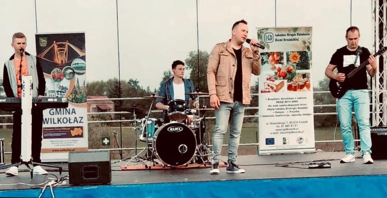 Marcin Felek z zespołem NoLime