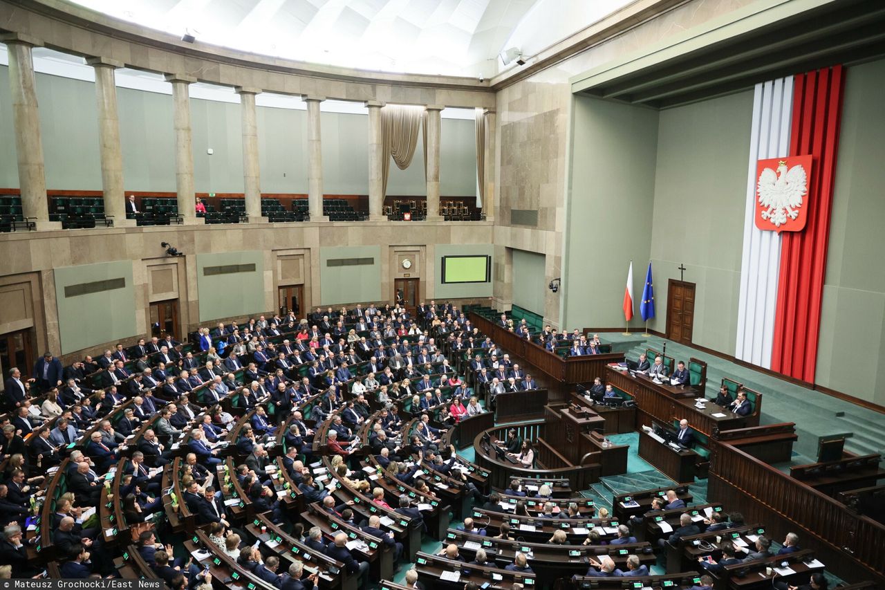 Nadzwyczajna komisja ds. aborcji. W składzie przeważająca reprezentacja kobiet