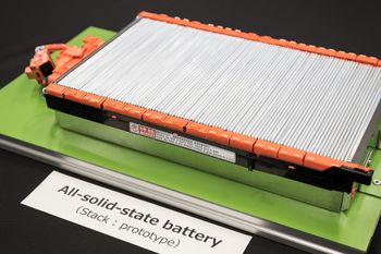 Chiny podjęły decyzję. Dały sobie kilka lat na osiągnięcie św. Graala elektryków