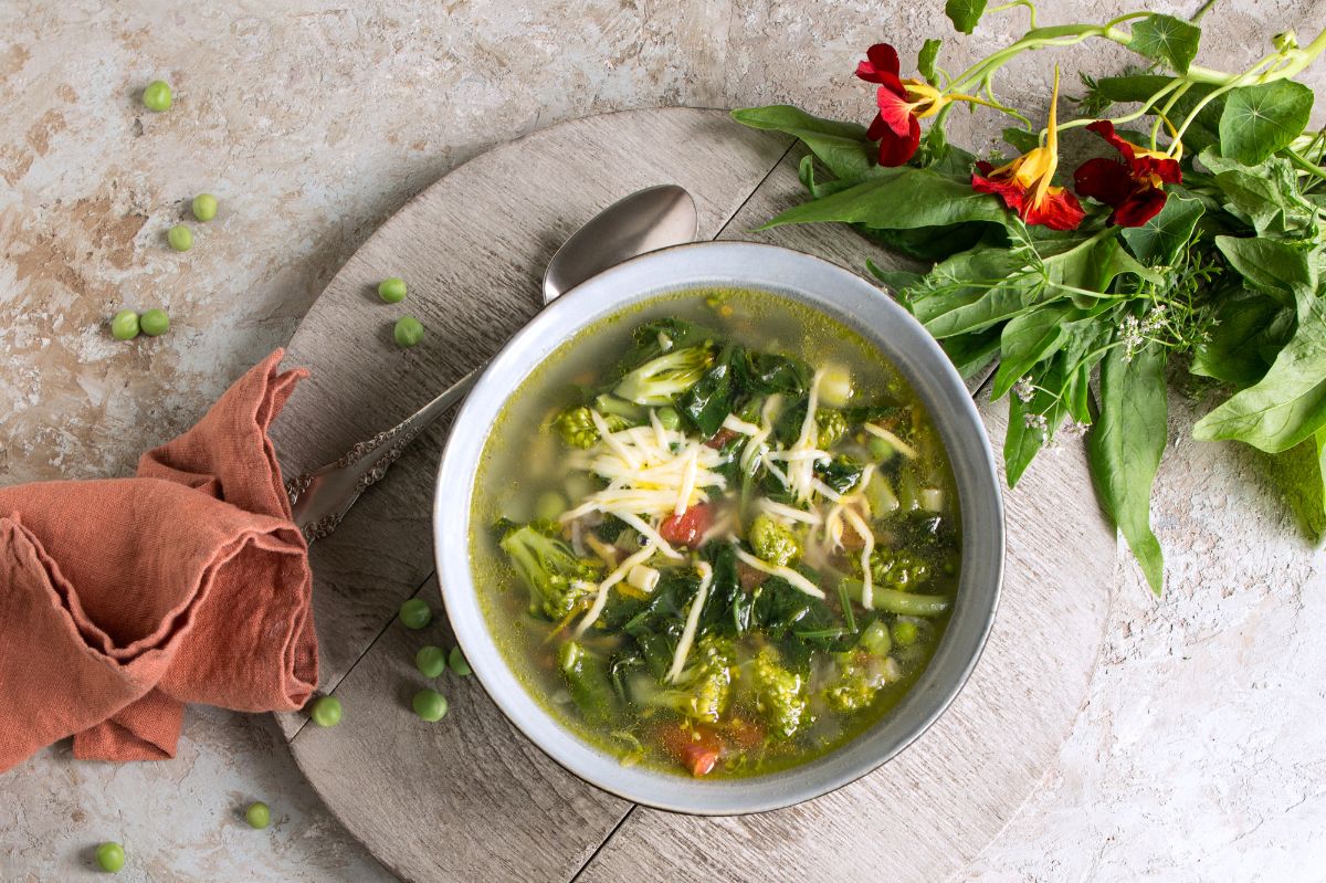 Detoxifying soup: The recipe to shed pounds and restore vitality