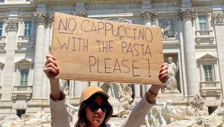 Protest at the Trevi Fountain