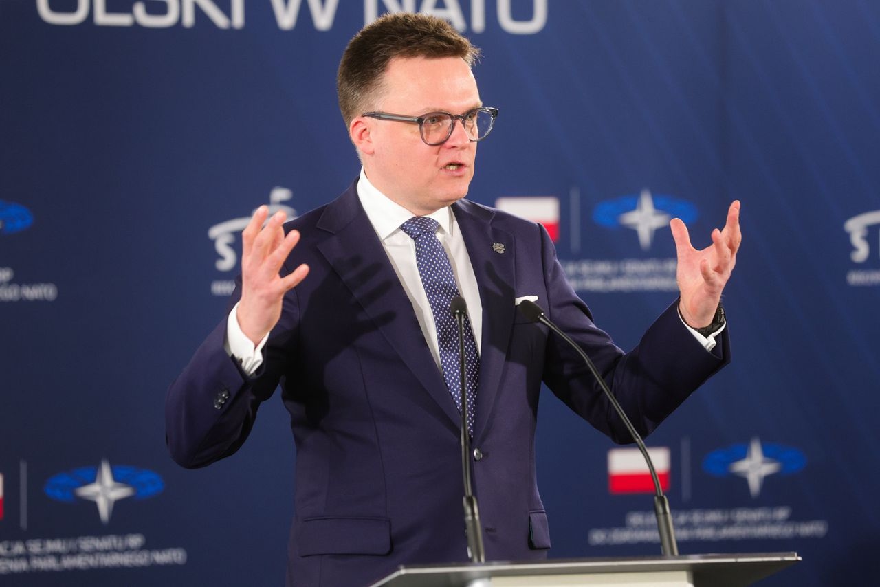 Hołownia ostrzega. "Zastanówcie się jeszcze raz, czy warto"