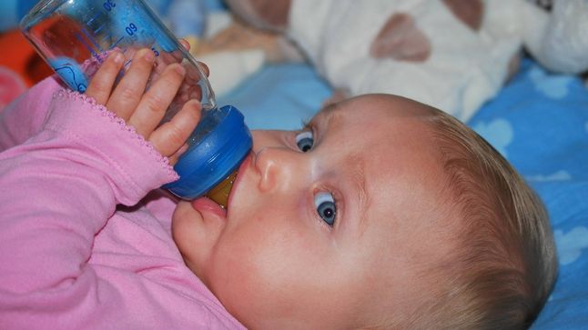 Badania nad omega-3 pozwoliły stworzyć lepsze mleko dla dzieci