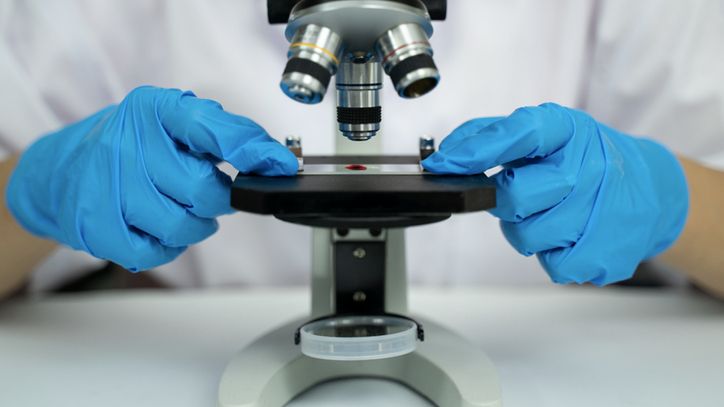 Quantiferon TB Gold to test immunologiczny wykonywany z krwi.