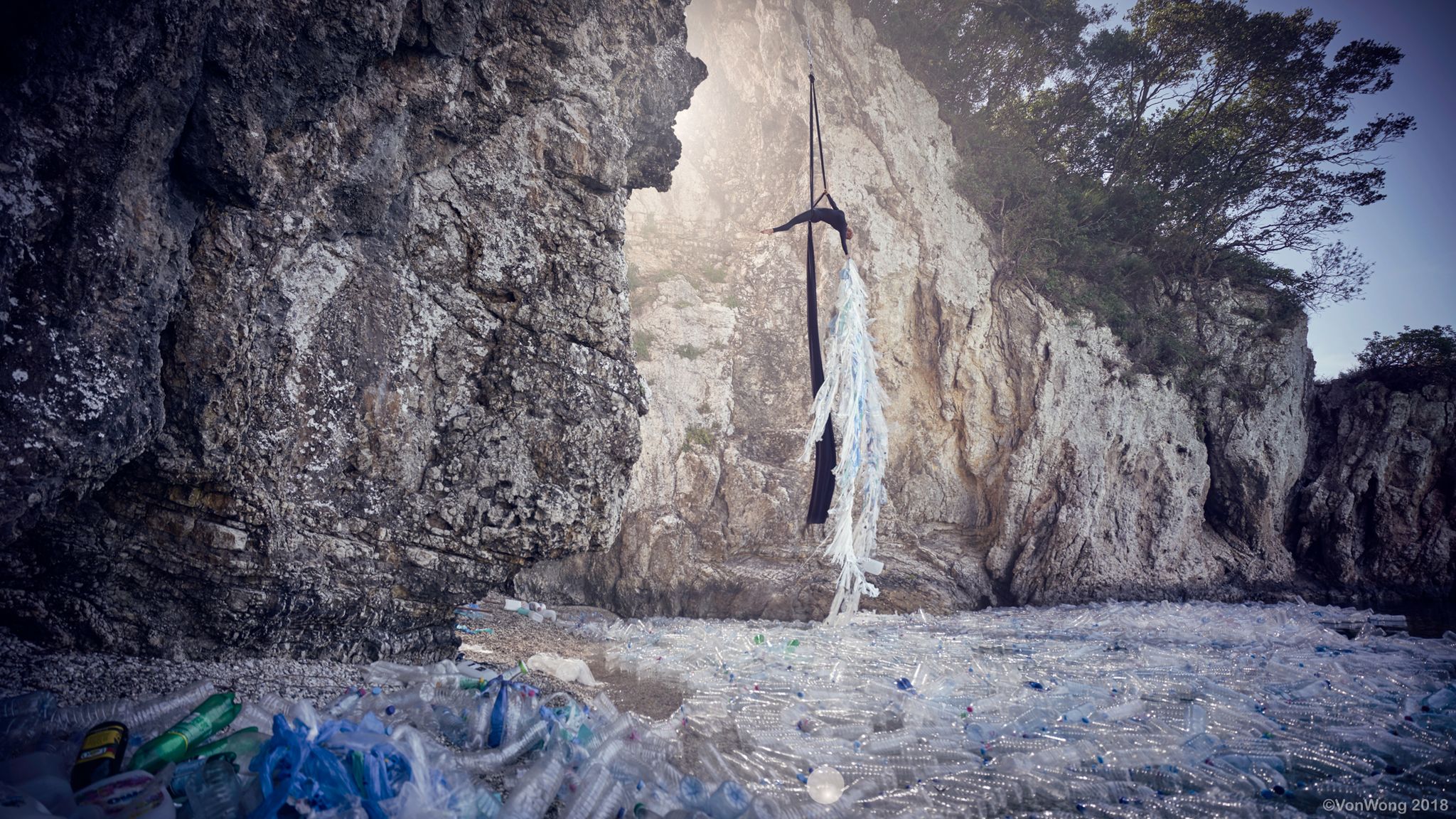 W każdej minucie do oceanów trafia ciężarówka plastiku. Nowy projekt Von Wonga 2