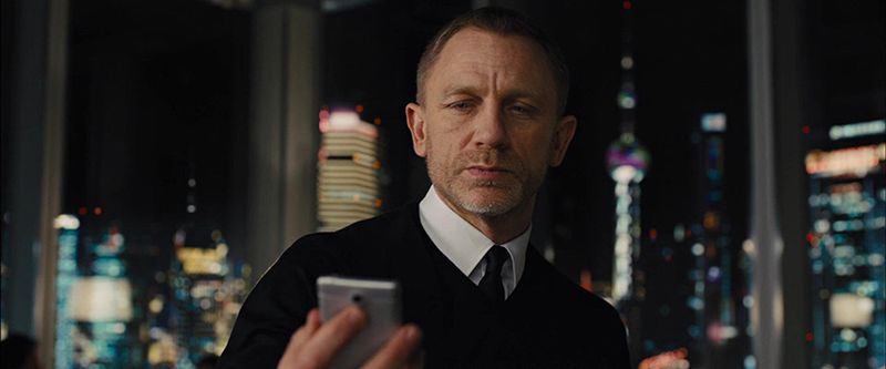 Lokowanie telefonów kinie. Od "Wall Street" do przypadku z gali Oscarów 19