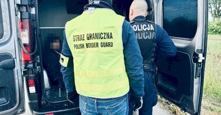 Ukradli auta dostawcze o wartości blisko miliona złotych. Pościg trwał kilkadziesiąt kilometrów
