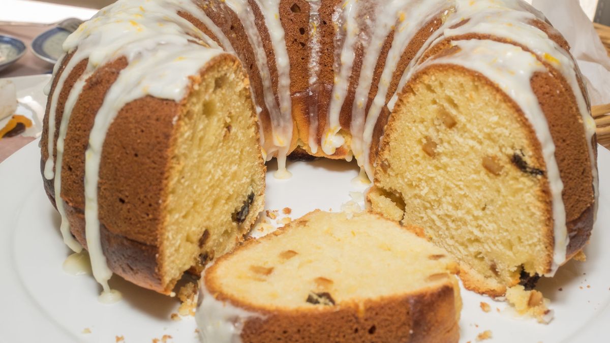 Drożdżowa babka szafranowa. Będzie ozdobą świątecznego stołu