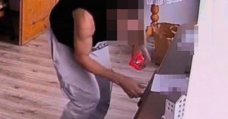 Jego sąsiadka zmarła. Mieszkanie zostało puste. Zobaczcie, co zrobił