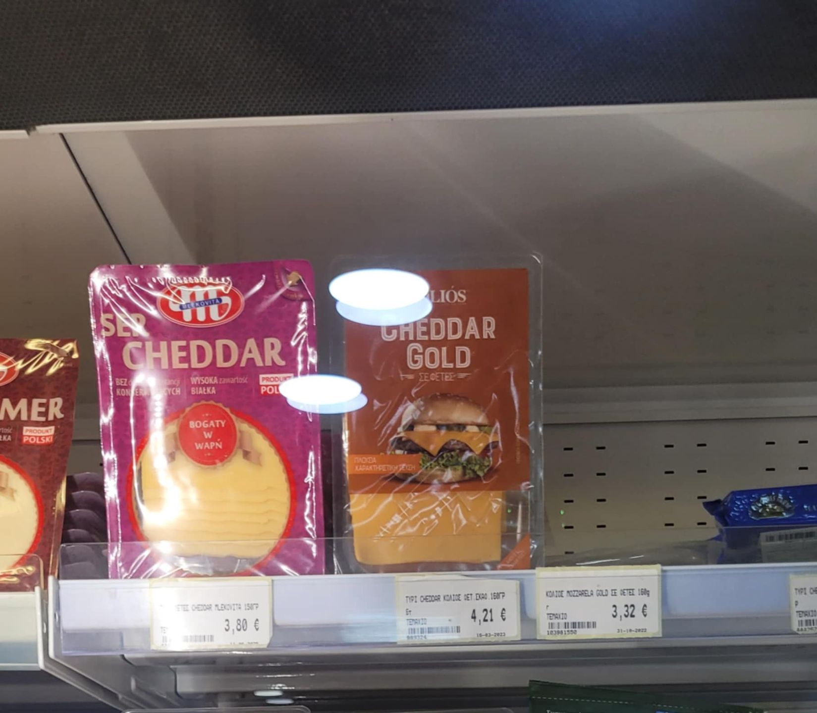 Ceny polskich serów w sklepie w Grecji