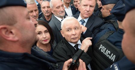 Starcie w trakcie miesięcznicy smoleńskiej. Ostra reakcja prezesa PiS